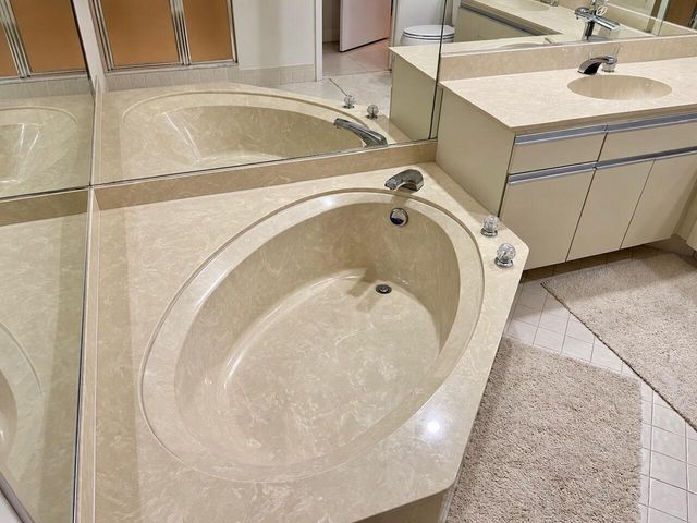 5150 S FOUNTAINS Drive S 211, Lake Worth, FL 33467