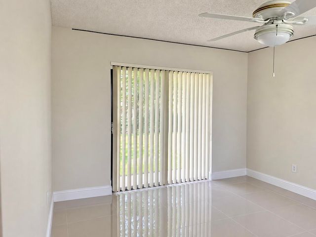 5150 S FOUNTAINS Drive S 211, Lake Worth, FL 33467