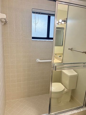 5150 S FOUNTAINS Drive S 211, Lake Worth, FL 33467
