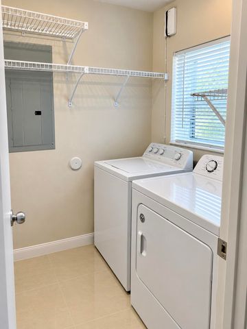 5150 S FOUNTAINS Drive S 211, Lake Worth, FL 33467