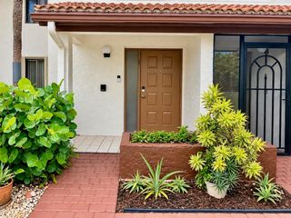 5150 S FOUNTAINS Drive S 211, Lake Worth, FL 33467