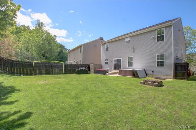 13 Scooter Lane, Hamburg, NY 14075