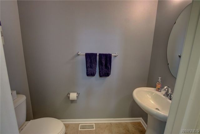 13 Scooter Lane, Hamburg, NY 14075