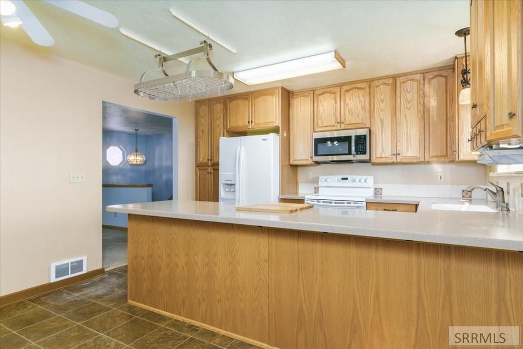 Image 15 of property listing at 1036 Camas Lane, Pocatello, ID 83204