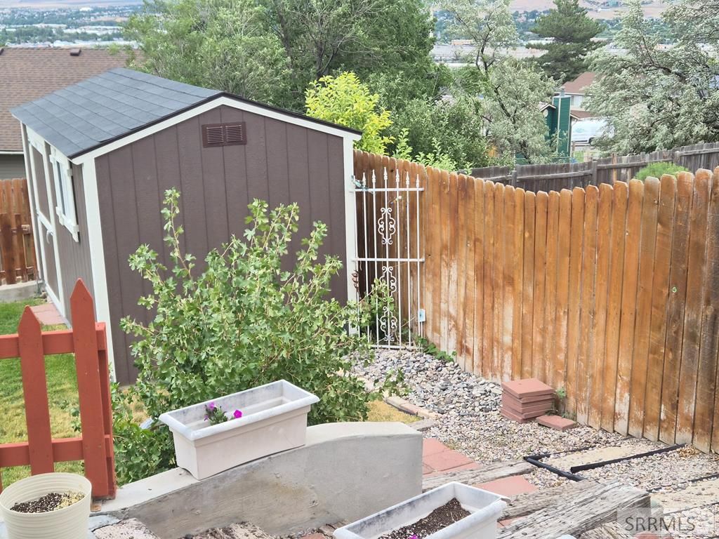 Image 6 of property listing at 1036 Camas Lane, Pocatello, ID 83204