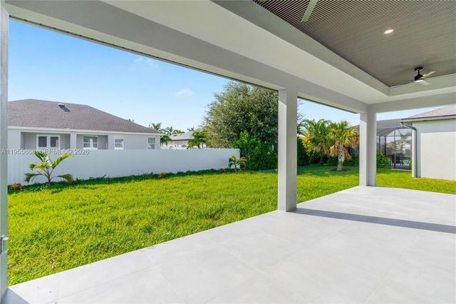 512 NW 35th PL, Cape Coral, FL 33993