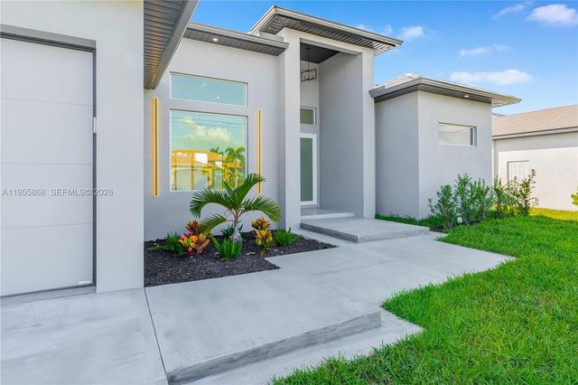 512 NW 35th PL, Cape Coral, FL 33993