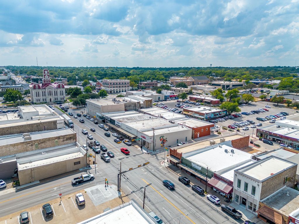221 North Main, Weatherford, TX 76086 — photo 4