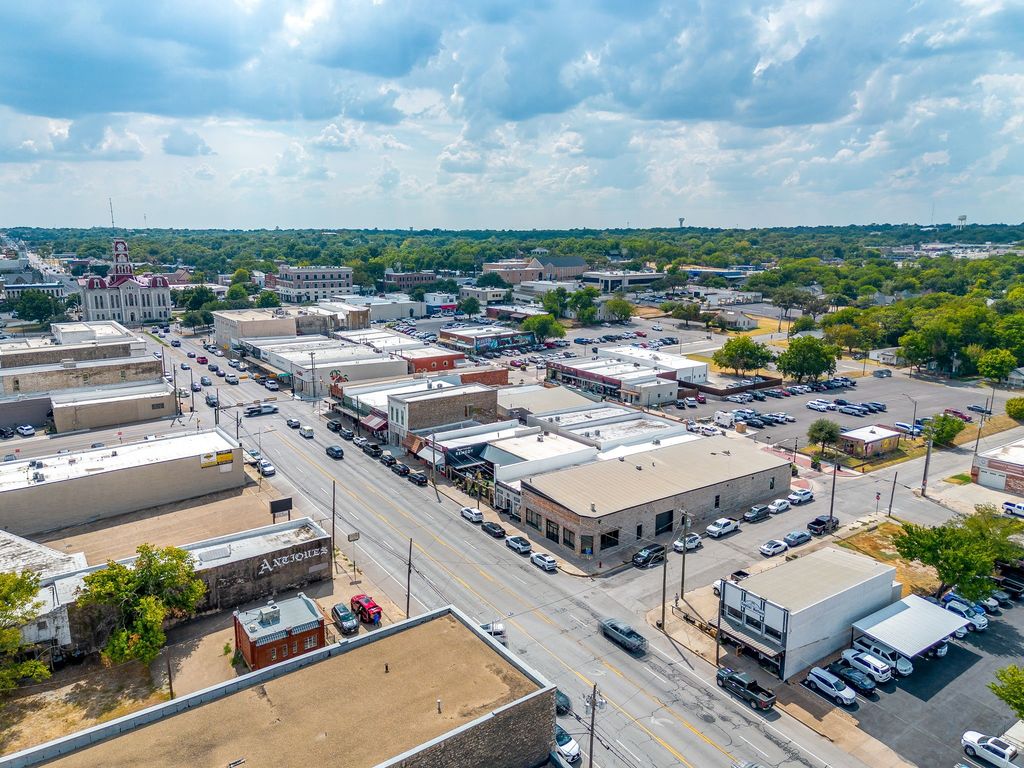 221 North Main, Weatherford, TX 76086 — photo 5