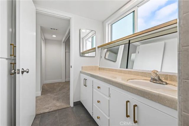 11731 Foster Road, Los Alamitos, CA 90720