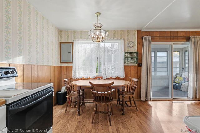 4705 Weddell Street, Dearborn Heights, MI 48125