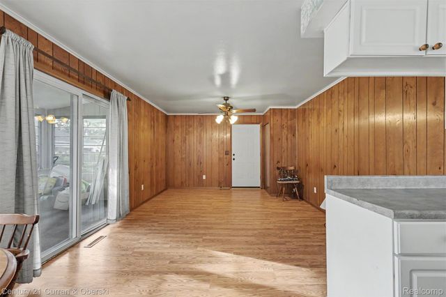 4705 Weddell Street, Dearborn Heights, MI 48125