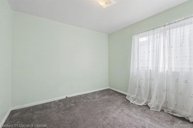4705 Weddell Street, Dearborn Heights, MI 48125