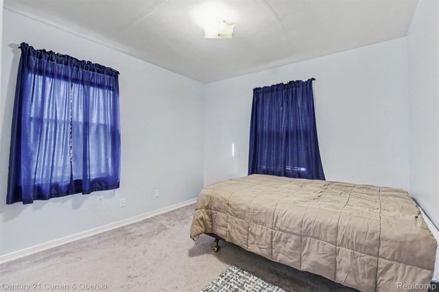 4705 Weddell Street, Dearborn Heights, MI 48125