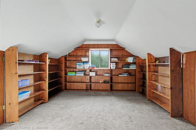 4705 Weddell Street, Dearborn Heights, MI 48125