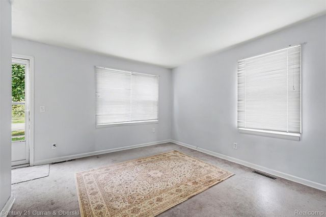 4705 Weddell Street, Dearborn Heights, MI 48125