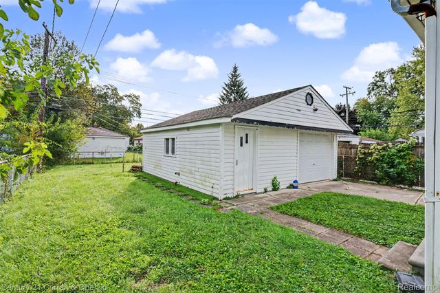 4705 Weddell Street, Dearborn Heights, MI 48125