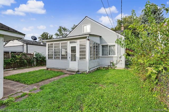 4705 Weddell Street, Dearborn Heights, MI 48125