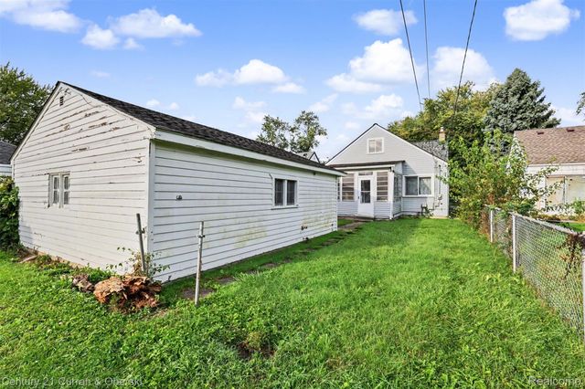 4705 Weddell Street, Dearborn Heights, MI 48125