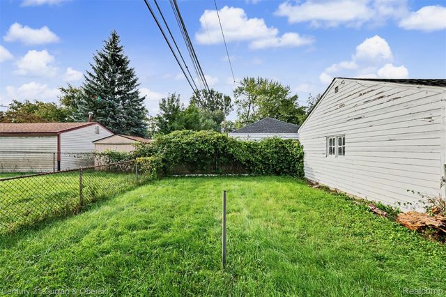 4705 Weddell Street, Dearborn Heights, MI 48125