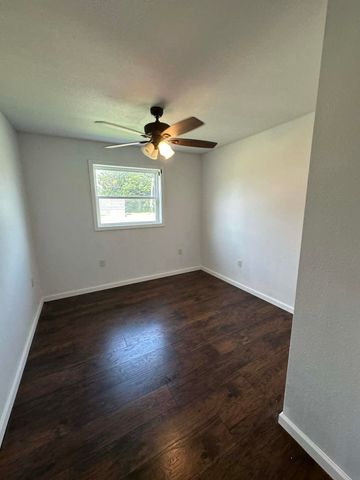 205 Allen, Houma, LA 70363