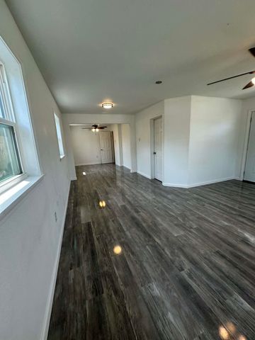 205 Allen, Houma, LA 70363