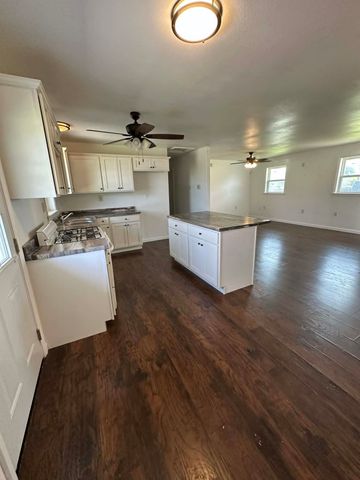 205 Allen, Houma, LA 70363