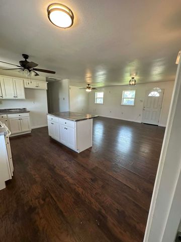 205 Allen, Houma, LA 70363