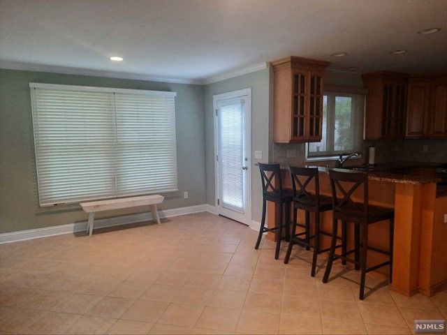 26 Wyandotte Avenue, Dumont, NJ 07628