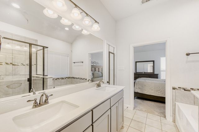 247 Dakota Drive, Waxahachie, TX 75167