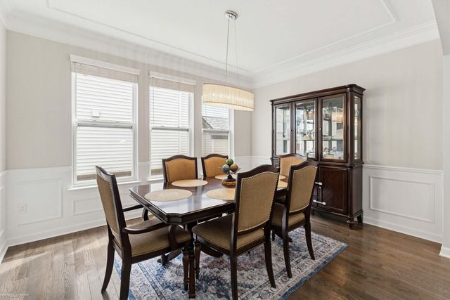 4929 W Stonegate Circle, Lake Orion, MI 48359