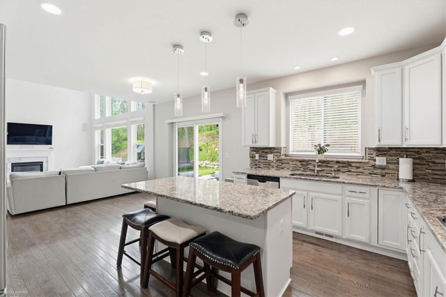 4929 W Stonegate Circle, Lake Orion, MI 48359