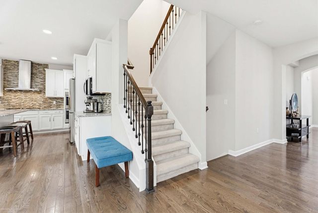 4929 W Stonegate Circle, Lake Orion, MI 48359