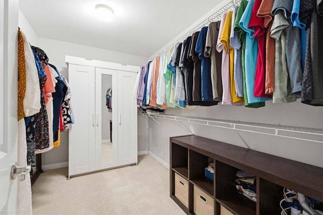 4929 W Stonegate Circle, Lake Orion, MI 48359
