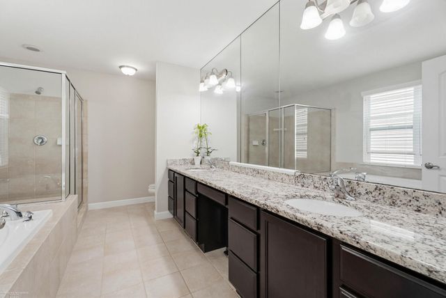 4929 W Stonegate Circle, Lake Orion, MI 48359