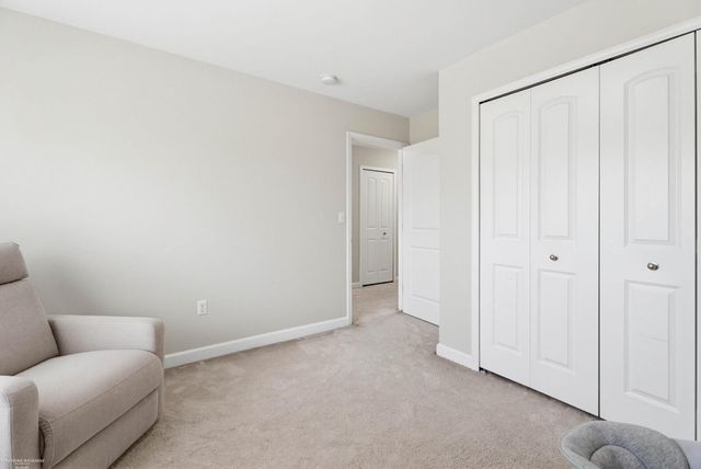4929 W Stonegate Circle, Lake Orion, MI 48359