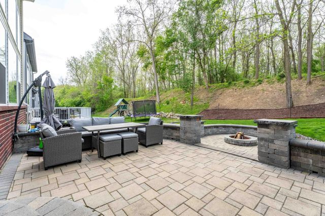 4929 W Stonegate Circle, Lake Orion, MI 48359