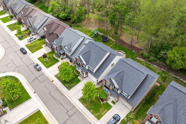 4929 W Stonegate Circle, Lake Orion, MI 48359