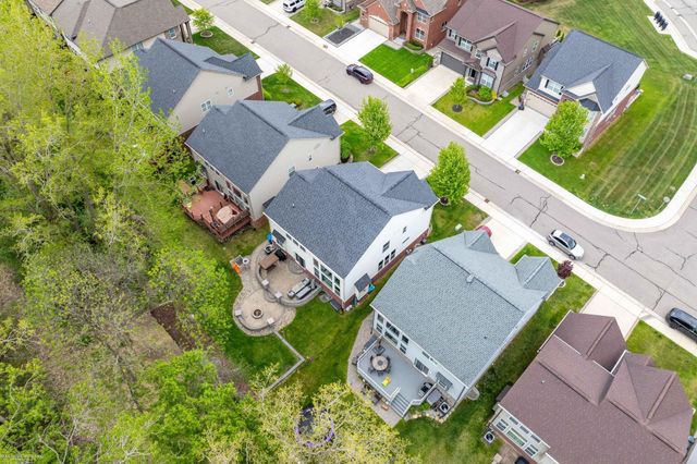 4929 W Stonegate Circle, Lake Orion, MI 48359