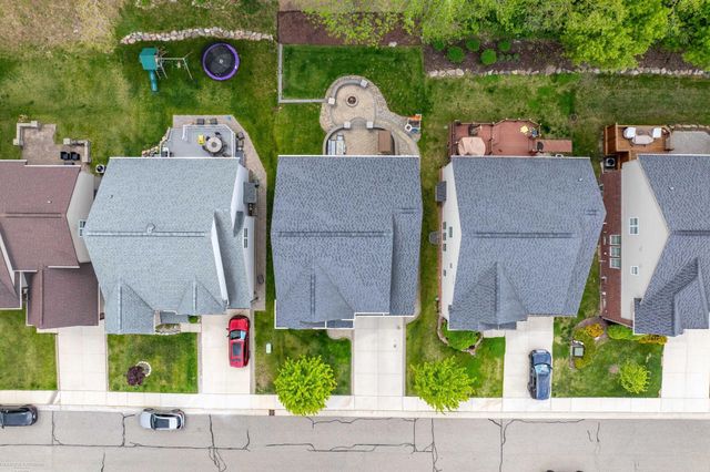 4929 W Stonegate Circle, Lake Orion, MI 48359