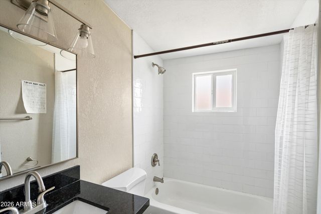 8215 E 6TH Avenue, Mesa, AZ 85208