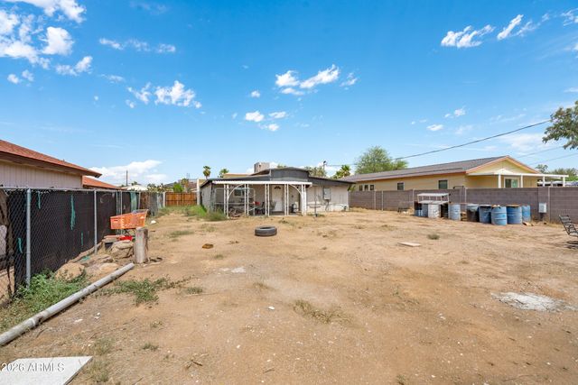 8215 E 6TH Avenue, Mesa, AZ 85208