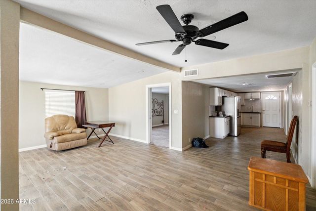 8215 E 6TH Avenue, Mesa, AZ 85208