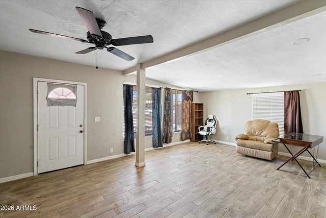 8215 E 6TH Avenue, Mesa, AZ 85208