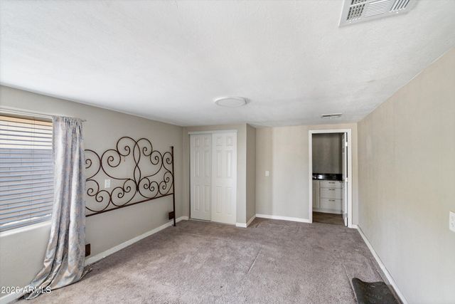 8215 E 6TH Avenue, Mesa, AZ 85208