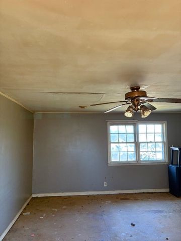 511 Double Branch Road, Cowpens, SC 29330