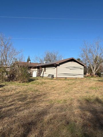 511 Double Branch Road, Cowpens, SC 29330