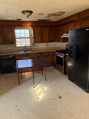 511 Double Branch Road, Cowpens, SC 29330