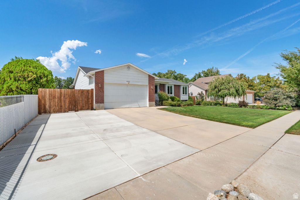 6354 S CLAY PARK DR, Murray, UT 84107 — photo 2