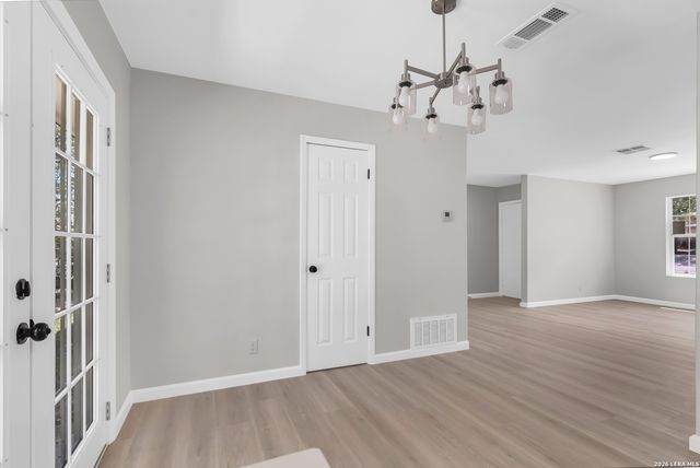 531 Kernan Dr, San Antonio, TX 78227